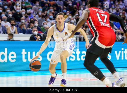 Centro Wizink. 2nd Feb 2022. Madrid; Spagna; Turkish Airlines Eurolega Basketball; Real Madrid versus Olympiacos Piraeus; Fabien Causeur (Madrid) Credit: Action Plus Sports/Alamy Live News Foto Stock