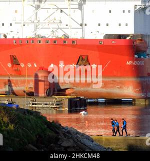 Nave di installazione di turbine eoliche, 'MPI Adventure', a Larne Harbour. Foto Stock