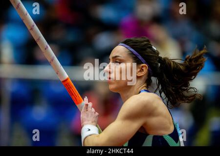 Ostrava, Repubblica Ceca. 03rd Feb 2022. Iryna Zhuk della Bielorussia compete nella pole vault femminile durante il meeting di atletica del Ceco Indoor Gala a Ostrava, Repubblica Ceca, 3 febbraio 2022. Credit: Vladimir Prycek/CTK Photo/Alamy Live News Foto Stock