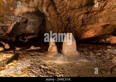 Le grotte di Koneprusy sono un sistema di grotte nel cuore della regione calcarea conosciuta come Carso Boemo, Repubblica Ceca. Si trova a sud-ovest di Praga Foto Stock