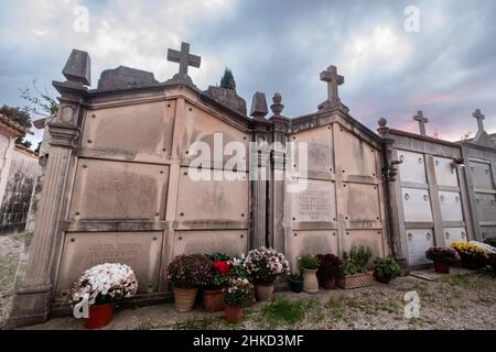 Nicchie funerarie, cimitero di Valldemossa, Maiorca, Isole Baleari, Spagna Foto Stock