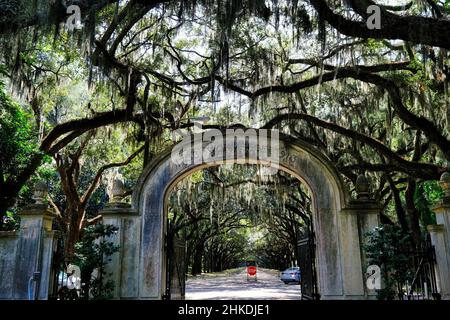 SAVANNAH, GEORGIA - 25 ottobre 2021: Savannah è la città più antica della Georgia. Dall'architettura storica alle chiese, ai parchi e ai monumenti commemorativi, Foto Stock