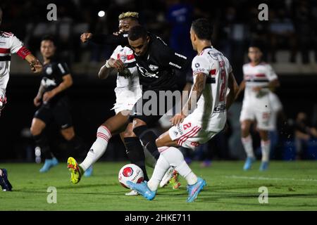 Braganca Paulista, San Paolo, Brasile. 3rd Feb 2022. Paulista Soccer Championship: Red Bull Bragantino e Sao Paulo. 03 febbraio 2022, Braganca Paulista, San Paolo, Brasile. Partita di calcio tra RB Bragantino e Sao Paulo, valida per il round 3rd del Paulista Soccer Championship, tenutosi al Nabi Abi Cheddid Stadium, a Braganca Paulista (SP), giovedì (3). Red Bull Bragantino vince la partita 4-3. Credit: Leonardo Sguacabia/Thenews2 (Credit Image: © Leonardo Sguacabia/TheNEWS2 via ZUMA Press Wire) Foto Stock