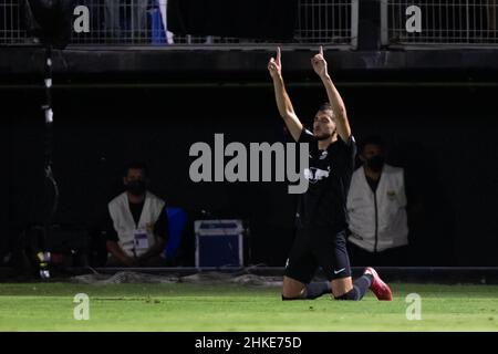 Braganca Paulista, San Paolo, Brasile. 3rd Feb 2022. Paulista Soccer Championship: Red Bull Bragantino e Sao Paulo. 03 febbraio 2022, Braganca Paulista, San Paolo, Brasile. Hyoran, della squadra Red Bull Bragantino, celebra il suo traguardo durante la partita di calcio tra RB Bragantino e Sao Paulo, valida per il round 3rd del Paulista Soccer Championship, che si tiene al Nabi Abi Cheddid Stadium, a Braganca Paulista (SP), giovedì (3). Red Bull Bragantino vince la partita 4-3. Credit: Leonardo Sguacabia/Thenews2 (Credit Image: © Leonardo Sguacabia/TheNEWS2 via ZUMA Press Wire) Foto Stock