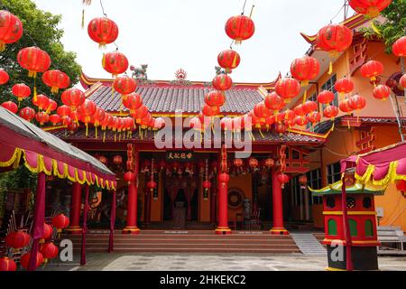 L'architettura dei templi cinesi si riferisce a un tipo di strutture utilizzate come luogo di culto del buddhismo cinese, del taoismo o della religione popolare cinese. Foto Stock