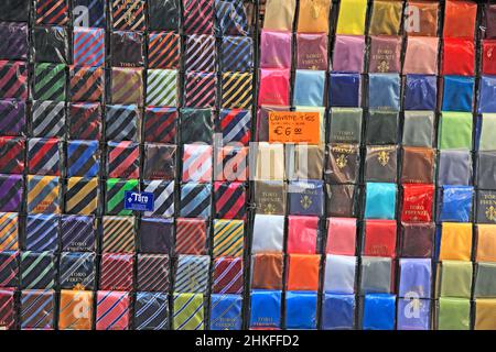 Mostra con cravatte in seta, Firenze, Toscana, Italia Foto Stock