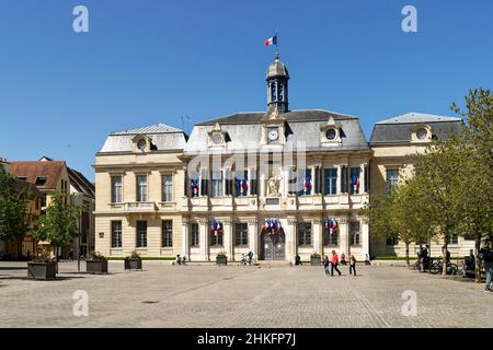 Francia, Aube, Troyes, Place Alexandre Israel Square, municipio Foto Stock