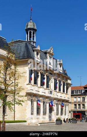 Francia, Aube, Troyes, Place Alexandre Israel Square, municipio Foto Stock