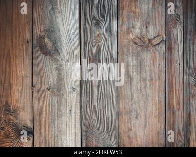 Vecchio asse di legno bruciato. Sfondo di legno di fienile con spazio copia. Foto Stock