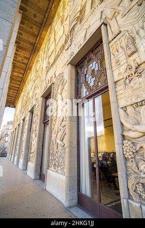 Francia, Parigi, Palais de la Porte Doree o Museo Nazionale di Storia dell'immigrazione, stile Art Deco Foto Stock