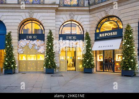 Francia, Parigi, Place Vendome a Natale, il negozio Dior et Repossi Foto Stock