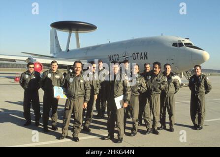 Nato Boeing e-3 Sentry AWACS aereo radar sulla base aerea Geilenkirchen Foto Stock