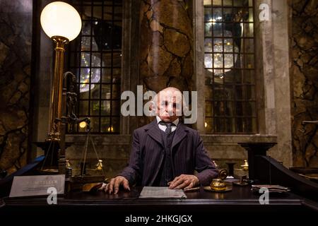 Leavesden, Regno Unito - Gennaio 9th 2022: Goblin Teller sul set impressionante di Gringotts Wizarding Bank, al Making of Harry Potter tour al Warner Br Foto Stock