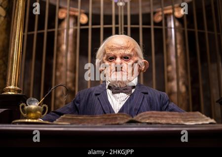 Leavesden, Regno Unito - Gennaio 9th 2022: Goblin Teller sul set impressionante di Gringotts Wizarding Bank, al Making of Harry Potter tour al Warner Br Foto Stock
