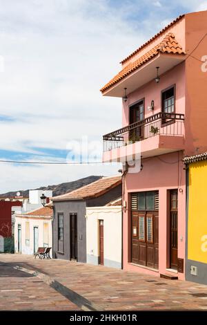 Case colorate per le strade di Los Llanos, La Palma, Spagna. Foto Stock