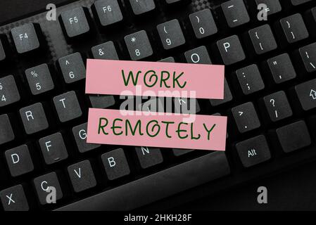 Il testo della scrittura a mano funziona in remoto. Business Concept Work remotamente Abstract Typing Lesson and Lecture Plans, Retyping Song Lyrics Foto Stock