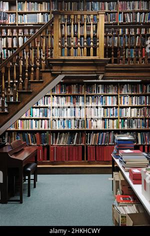Scale nella Westminster Reference Library Foto Stock
