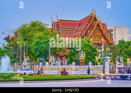 BANGKOK, THAILANDIA - 12 MAGGIO 2019: Ubosot, il tempio principale di Wat Ratchaburana, il 12 maggio a Bangkok, Thailandia Foto Stock