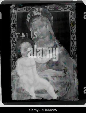 Arte ispirata a Madonna col Bambino, olio su pannello, Italia, ca. 1500, dipinto nel 19th secolo, 15 x 11 pollici, 38,1 x 27,9 cm, bambino, cristo, santo, gesù, Opere religiose, religiose, radiografiche, classiche modernizzate da Artotop con un tuffo di modernità. Forme, colore e valore, impatto visivo accattivante sulle emozioni artistiche attraverso la libertà delle opere d'arte in modo contemporaneo. Un messaggio senza tempo che persegue una nuova direzione selvaggiamente creativa. Artisti che si rivolgono al supporto digitale e creano l'NFT Artotop Foto Stock