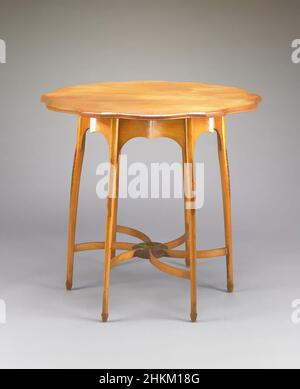 Art Inspired by Occasional Table, George Washington Jack, American (Active England), 1855-1932, Morris & Co., Londra, Inghilterra, 1875-1940, c.1890, Noce, Made in London, Greater London, England, Europe, Furniture, Galleria 122, 27 x 29 1/2 x 29 3/4 pollici (68,6 x 74,9 x 75,6 cm, opere classiche modernizzate da Artotop con un tocco di modernità. Forme, colore e valore, impatto visivo accattivante sulle emozioni artistiche attraverso la libertà delle opere d'arte in modo contemporaneo. Un messaggio senza tempo che persegue una nuova direzione selvaggiamente creativa. Artisti che si rivolgono al supporto digitale e creano l'NFT Artotop Foto Stock