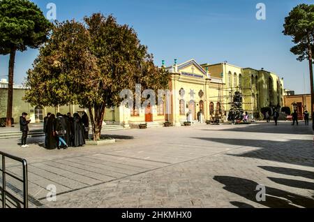 Isfahan, Nor Julfa, Iran, 16 novembre 2021: Facciata del museo del libro, deposito del libro, manoscritti medievali unici e la pubblicazione del primo Foto Stock