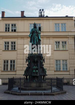 Statua in bronzo del re ceco e dell'imperatore romano Carlo IV, Repubblica Ceca Foto Stock