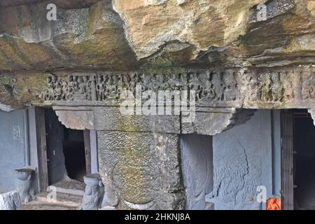 intricato lavoro a solad grotta, maharashtra, india Foto Stock