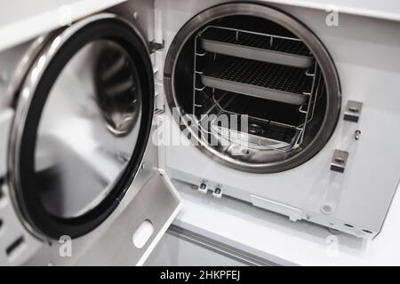 Autoclave medica per sterilizzazione Foto stock - Alamy