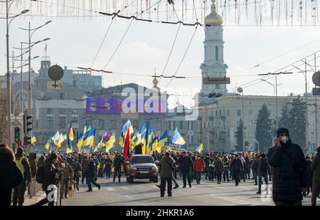 Manifestazione dell'unità dell'Ucraina, di fronte alla concentrazione di truppe per l'aggressione militare della Russia. Kharkiv, Ucraina Foto Stock