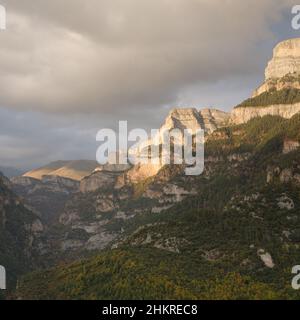 La vista dal punto di osservazione Anisclo Canyon Foto Stock