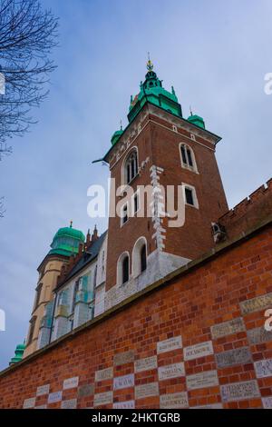 CRACOVIA, POLONIA, 7 GENNAIO 2022: Vista del Castello di Wawel Foto Stock