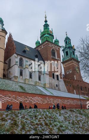 CRACOVIA, POLONIA, 7 GENNAIO 2022: Vista del Castello di Wawel Foto Stock