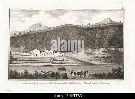 Basalt Causeway al ponte Beaume sul fiume Ardeche, gamma Vivarais, Francia. Colonnato di alti prismi su una grotta vulcanica. Dopo un progetto di Arnault Eloi Gautier D’Agoty a Barthelemy Faujas de Saint-Fond's Recheches sur les volcans, 1778. Chaussee basaltique du pont de la Beaume au bord de la riviere l'Ardeche dans le Vivarais. Incisione in copperplate del pittore milanese Gaetano Riboldi del Traite sur la Structure exterieure du Globe di Sion Breislak, Treatise on the Exteriure of the Globe, Jean-Pierre Giegler, Milano, 1822. Foto Stock