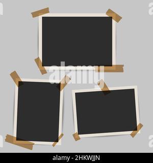 Tre vecchie cornici fotografiche con modello a nastro. Istantanee retro 3D con cornice bianca e nastro adesivo. 3D illustrazione realistica. Foto Stock