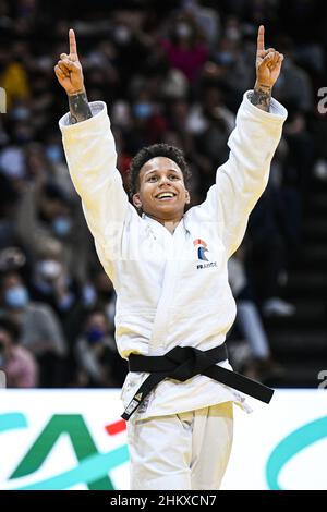 Donna di -52 kg, Amandine Buchard di Francia celebra la sua vittoria in finale durante il Grand Slam di Parigi 2022, IJF World Judo Tour il 5 febbraio 2022 presso l'Accor Arena di Parigi, Francia - Foto: Victor Joly/DPPI/LiveMedia Foto Stock