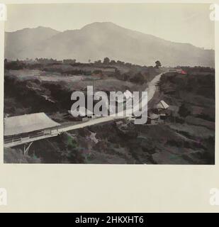 Arte ispirata da strada prima di Sindanglaja, vista della strada vicino Sindanglaja. Parte dell'album fotografico verde con foto di Java, dal possesso del farmacista Specht-Grijp, che è tornato nei Paesi Bassi da Batavia nel 1865., Woodbury & Page, Sindanglaya, 1863 - 1869, fotografico, Opere classiche modernizzate da Artotop con un tocco di modernità. Forme, colore e valore, impatto visivo accattivante sulle emozioni artistiche attraverso la libertà delle opere d'arte in modo contemporaneo. Un messaggio senza tempo che persegue una nuova direzione selvaggiamente creativa. Artisti che si rivolgono al supporto digitale e creano l'NFT Artotop Foto Stock