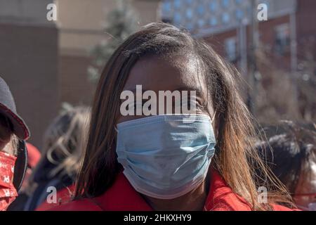 New York, Stati Uniti. 05th Feb 2022. Il procuratore generale di Stato Letitia James partecipa alla Flushing Chinese Business Association Flushing Chinese Lunar New Year Parade in Queens Borough of New York City. Credit: SOPA Images Limited/Alamy Live News Foto Stock
