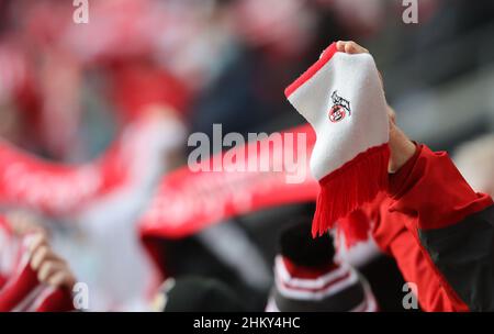 Colonia, Germania. 05th Feb 2022. Bundesliga, giorno di festa 21, 1. FC Koeln - SC Friburgo, i sostenitori di Colonia festeggiano. Credit: Juergen Schwarz/Alamy Live News Foto Stock