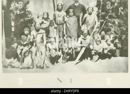 Arte ispirata dal ritratto di gruppo di Arowaks e Caribs Surinamesi, e un uomo europeo, al Colonial Exhibition, Amsterdam 1883, n. 1. Aborigeni o i primi abitanti del Suriname, costituito da Arowaks e Caraibi indiani., ritratto di gruppo di Arowaks e Caribs all'Internazionale, opere classiche modernizzate da Artotop con un tuffo di modernità. Forme, colore e valore, impatto visivo accattivante sulle emozioni artistiche attraverso la libertà delle opere d'arte in modo contemporaneo. Un messaggio senza tempo che persegue una nuova direzione selvaggiamente creativa. Artisti che si rivolgono al supporto digitale e creano l'NFT Artotop Foto Stock