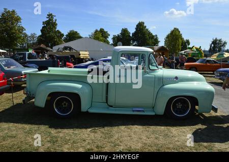 50s Ford Truck alla mostra oldtimer di Rinteln, Germania Foto Stock