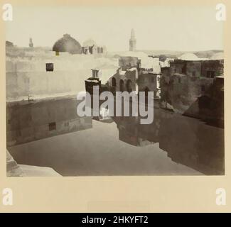 Arte ispirata a S 14. La piscina di Ezechia. Gerusalemme, la piscina del re Ezechia di Giudea. La fotografia fa parte della serie di fotografie di Israele, Palestina e Siria raccolte da Richard Polak., Bonfils, Israël, c. 1895 - c. 1915, supporto fotografico, carta, stampa albume, opere classiche modernizzate da Artotop con un tuffo di modernità. Forme, colore e valore, impatto visivo accattivante sulle emozioni artistiche attraverso la libertà delle opere d'arte in modo contemporaneo. Un messaggio senza tempo che persegue una nuova direzione selvaggiamente creativa. Artisti che si rivolgono al supporto digitale e creano l'NFT Artotop Foto Stock