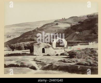 Arte ispirata a Well of Job, S 46. Il lavoro è bene. Siria., la fotografia fa parte della serie di fotografie di Israele, Palestina e Siria raccolte da Richard Polak., Syrië, c.. 1895 - c. 1915, supporto fotografico, carta, stampa albume, altezza 218 mm x larghezza 275 mm altezza 466 mm, opere classiche modernizzate da Artotop con un tocco di modernità. Forme, colore e valore, impatto visivo accattivante sulle emozioni artistiche attraverso la libertà delle opere d'arte in modo contemporaneo. Un messaggio senza tempo che persegue una nuova direzione selvaggiamente creativa. Artisti che si rivolgono al supporto digitale e creano l'NFT Artotop Foto Stock