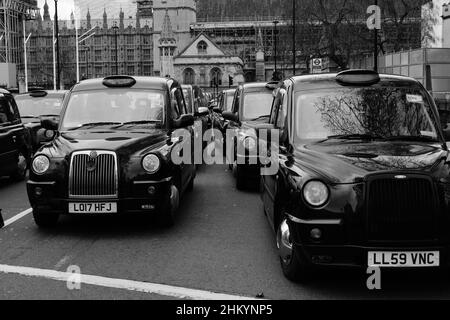 Taxi in sciopero a Londra marzo 2019 Foto Stock
