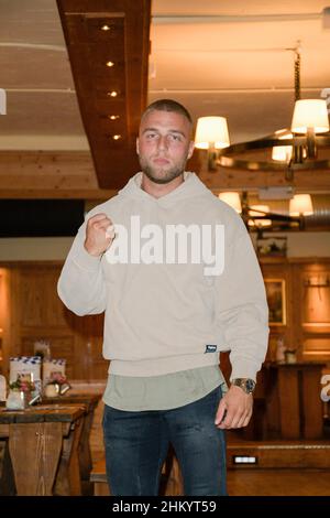 FINALE VON „ICH BIN EIN STAR – HOLT MICH HIER RAUS“ Filip Pavlović (27)ist Dschungelkönig! Im finale der RTL-Show „Ich bin ein Star – Holt mich hier r Foto Stock