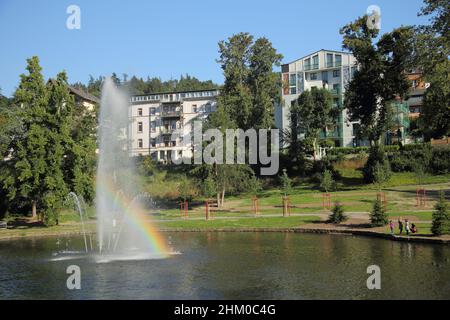 Parco termale con fontana a Bad Schwalbach, Hesse, Germania Foto Stock
