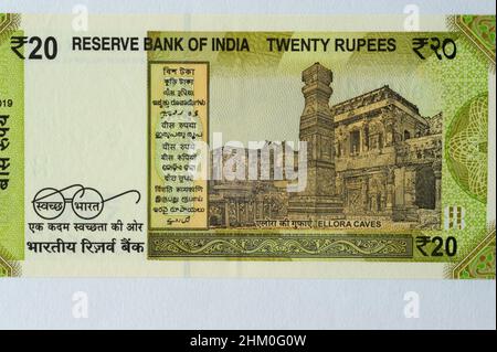 Mumbai Maharashtra India Asia ago 23 2021 Monumenti storici Riserva banca di india Ellora grotte sul lato opposto della nuova venti rupie banca nota 20 RU Foto Stock