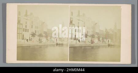 Art Inspired by View of the Keizersgracht di Amsterdam, Pieter Oosterhuis, editore: Andries Jager, Amsterdam, 1860 - 1885, Cartone, stampa albume, altezza 84 mm x larghezza 175 mm, opere classiche modernizzate da Artotop con un tocco di modernità. Forme, colore e valore, impatto visivo accattivante sulle emozioni artistiche attraverso la libertà delle opere d'arte in modo contemporaneo. Un messaggio senza tempo che persegue una nuova direzione selvaggiamente creativa. Artisti che si rivolgono al supporto digitale e creano l'NFT Artotop Foto Stock