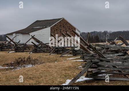 Il Barn McPherson in Una fredda mattina invernale, Gettysburg National Military Park, Pennsylvania, USA Foto Stock