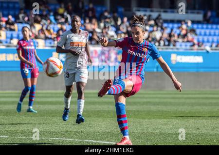 Barcellona, Spagna. 06th Feb 2022. Melanie Serrano del FC Barcelona in azione durante la partita Primera Iberdrola tra FC Barcelona Femeni e SD Eibar Femenino all'Estadi Johan Cruyff. Punteggio finale; FC Barcelona Femeni 7:0 SD Eibar Femenino. Credit: SOPA Images Limited/Alamy Live News Foto Stock
