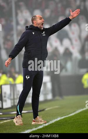 Torino, Italia. 06th Feb 2022. Igor Tudor allenatore di Hellas Verona reagisce durante la Serie A 2021/2022 partita di calcio tra Juventus FC e Hellas Verona allo stadio Juventus di Torino (Italia), 6th febbraio 2022. Foto Federico Tardito/Insidefoto Credit: Ininsidefoto srl/Alamy Live News Foto Stock